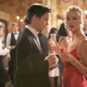 Matthew Bomer  e Yvonne Strahovski insieme nell'episodio 'Chuck Versus the Break-Up' della serie tv Chuck