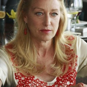 Patricia Wettig nel ruolo di Holly Harper nell'episodio 'You get what you need' della serie tv Brothers & Sisters