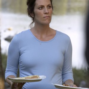 Eileen interpretata da Annabeth Gish nell'episodio 'The Course of True Love Never Did Run Smooth' della serie tv Brotherhood