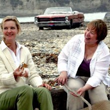 Joan Allen e Kathy Bates in un'immagine del film Quel che resta di mio marito