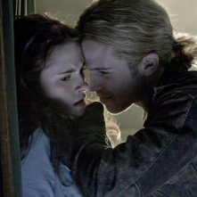 Kristen Stewart e Cam Gigandet in una scena del film Twilight