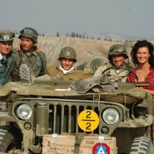 Luigi Bettoli, Michael Zengerling, Matteo Fiori,  Enzo Cocomero, Andrea Vasumi e la bella Anna Baldini sul set del corto Il mio ultimo giorno di guerra