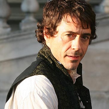 Robert Downey jr. sul set di Sherlock Holmes, diretto da Guy Ritchie