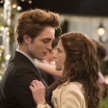Una romantica immagine di Twilight con Robert Pattinson e Kristen Stewart