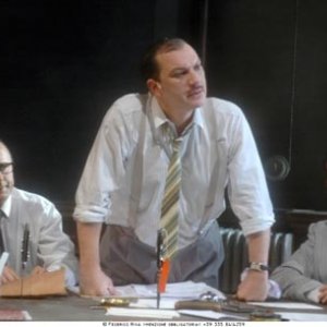 Massimo Lello a teatro con la piece diretta da Alessandro Gassman, La parola ai giurati - foto di Federico Riva