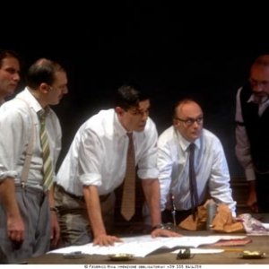 Massimo Lello e Alessandro Gassman in scena con l'adattamento teatrale de La parola ai giurati diretto dallo stesso Gassman