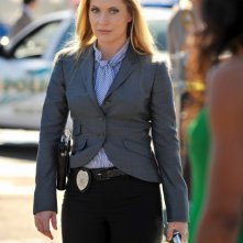 Emily Procter in una scena dell'episodio 'Power Trip' della settima stagione di CSI Miami