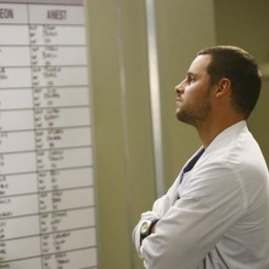 Justin Chambers in un momento dell'episodio 'Rise Up' della serie tv Grey's Anatomy