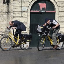 Kad Merad e Dany Boon in un'immagine della commedia Giù al nord
