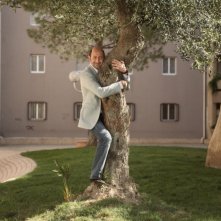 Kad Merad in una scena della commedia Giù al nord