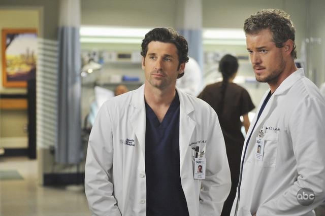 Patrick Dempsey con Eric Dane nell'episodio 'Life During Wartime' della serie tv Grey's Anatomy