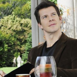 Eric Mabius interpreta Daniel nella serie tv Ugly Betty, episodio: Tornado Girl