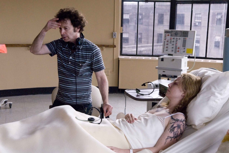 Il regista Charlie Kaufman sul set del film Synecdcoche, New York