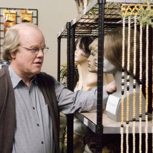 Philip Seymour Hoffman in una scena del film Synecdcoche, New York di Charlie Kaufman