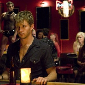 Ryan Kwanten in un'immagine dell'episodio Burning House of Love della serie True Blood