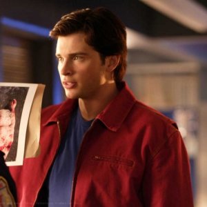 Tom Welling è Clark Kent, alias Superman,  nella serie tv Smallville, episodio: Prey