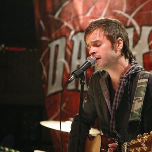 Val Emmich è Jesse, il musicista vicino di casa dei Suarez nella serie tv Ugly Betty, episodio: Crushed