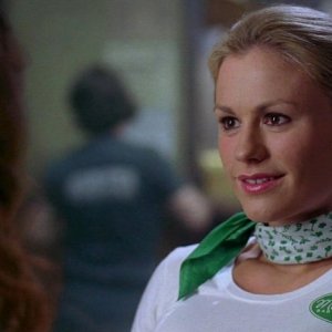 Anna Paquin in una scena dell'episodio Burning House of Love di True Blood