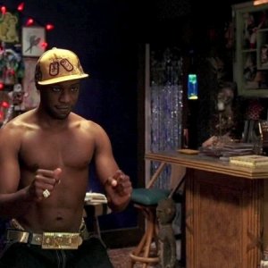 Nelsan Ellis in un'immagine dell'episodio Burning House of Love della serie True Blood