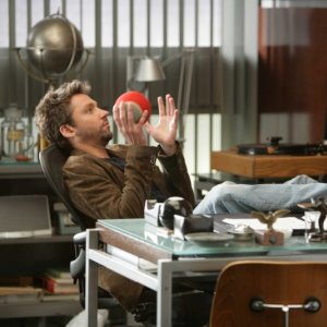 Michael Weston in un momento dell'episodio 'Lucky Thirteen' della serie tv Dr House