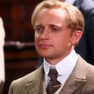 Piotr Adamczyk in una scena di Einstein