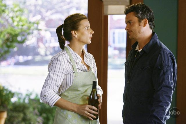 Balthazar Getty E Rachel Griffiths In Un Momento Dell Episodio Going Once Going Twice Della Serie Tv Brothers Sisters 93864