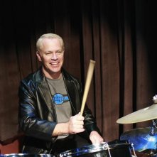 Neal McDonough in una sequenza dell'episodio City on Fire della serie Desperate Housewives.