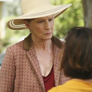Una scena dell'episodio What More Do I Need? della serie Desperate Housewives