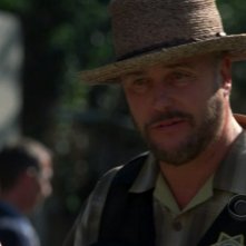 William Petersen è Gil Grissom  in una scena dell'episodio 'Art Imitates Life' della nona stagione di CSI