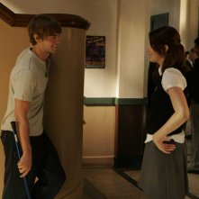 Chace Crawford e Haley Bennett in una scena del film The Haunting of Molly Hartley