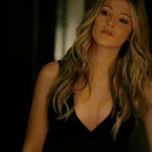 Blake Lively in una scena dell'episodio 'There might be blood' della serie tv Gossip Girl
