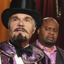 Fred Willard e Chi McBride nell'episodio 'Oh Oh Oh It's Magic' della serie tv Pushing Daisies