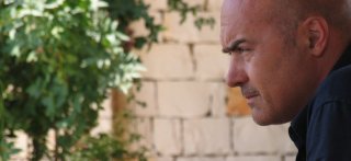 Luca Zingaretti nell'episodio La vampa d'agosto de Il commissario Montalbano