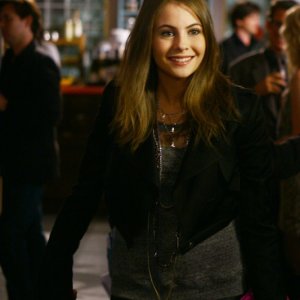 Willa Holland recita nell'episodio 'Pret-a-Poor-Jenny' della serie televisiva Gossip Girl