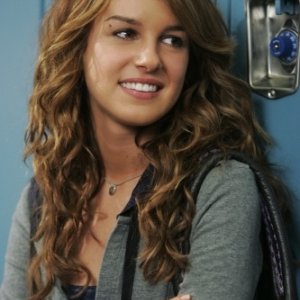 Shenae Grimes nell'episodio 'There's No Place Like Homecoming' della serie tv 90210