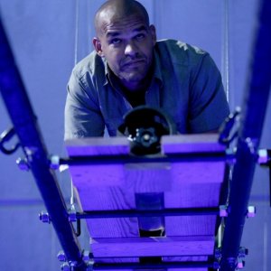 Amaury Nolasco nell'episodio 'Quiet Riot' della quarta stagione della serie tv Prison Break