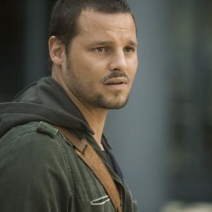 Justin Chambers nell'episodio 'These Ties That Bind' della serie tv Grey's Anatomy