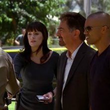 Matthew Gray Gubler Insieme A Shemar Moore E Paget Brewster Nell Episodio Catching Out Della Serie Tv Criminal Minds 94590