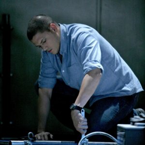Wentworth Miller nel ruolo di Michael Scofield nella serie tv Prison Break, episodio: Quite Riot