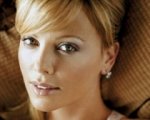 Un turista per Charlize Theron