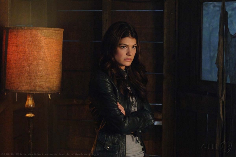 Genevieve Cortese in una scena dell'episodio I Know What You Did Last Summer di Supernatural