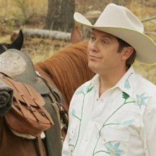 James Spader durante una scena dell'episodio 'Happy Trails' della serie tv Boston Legal