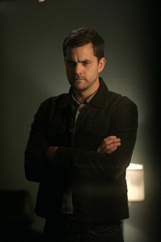 Joshua Jackson in una scena dell'episodio The Equation di Fringe