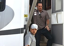 Kevin Dillon e Jerry Ferrara in una scena dell'episodio 'Pie' di Entourage