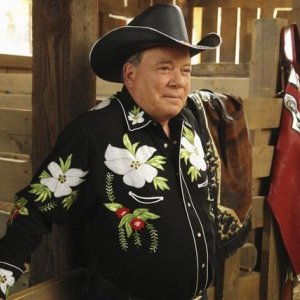 William Shatner in una scena dell'episodio 'Happy Trails' della serie tv Boston Legal