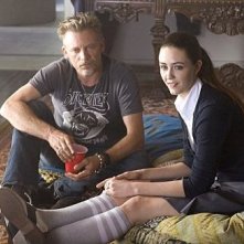 Callum Keith Renni e Madeline Zima in una scena dell'episodio 'Coke Dick & The First Kick' di Californication