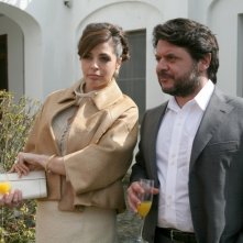 Elena Russo e Lillo Petrolo in una scena della serie televisiva Amiche mie.