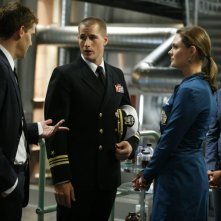 Emily Deschanel, Brendan Fehr, David Boreanaz e Tamara Taylor  nell'episodio 'The Con Man in the Meth Lab' della serie tv Bones