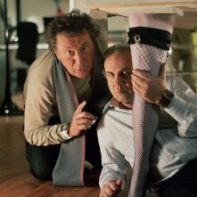 Enzo Iacchetti e Jerry Calà in una scena del film Torno a vivere da solo