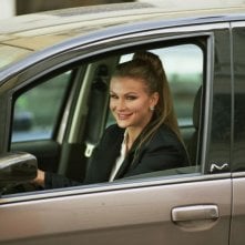 Eva Henger in una scena della commedia Torno a vivere da solo di Jerry Calà